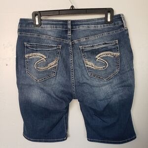 Silver Jeans Suki Bermuda Shorts 27" Waist 9" Inseam Medium Dark Wash Denim
